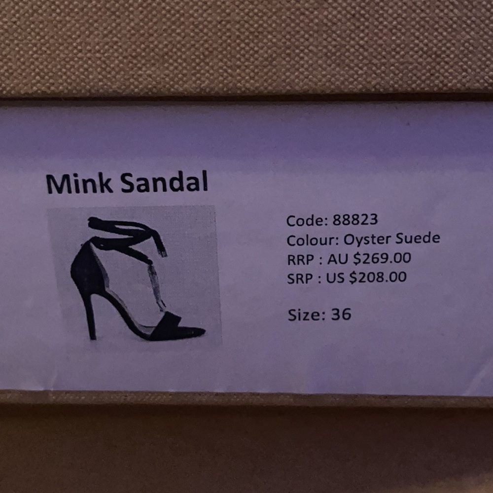 The Mode Collective Mink Sandal in Oyster Suede Size 36 (6) - Picture 15 of 16